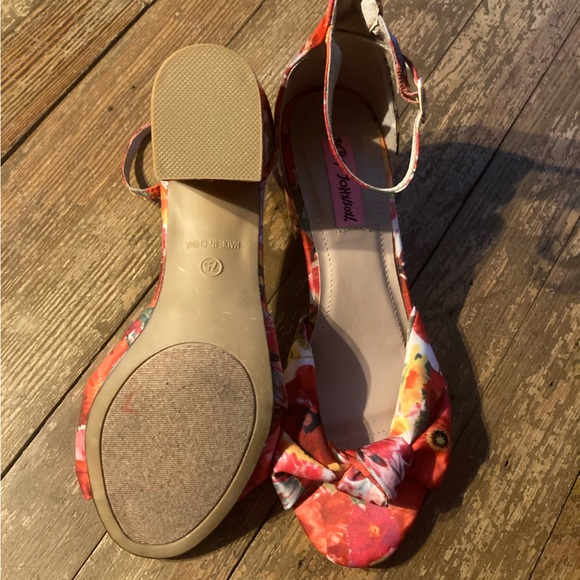 Betsey Johnson Floral Block Heel Ankle Strap Sandal - Picture 8 of 11
